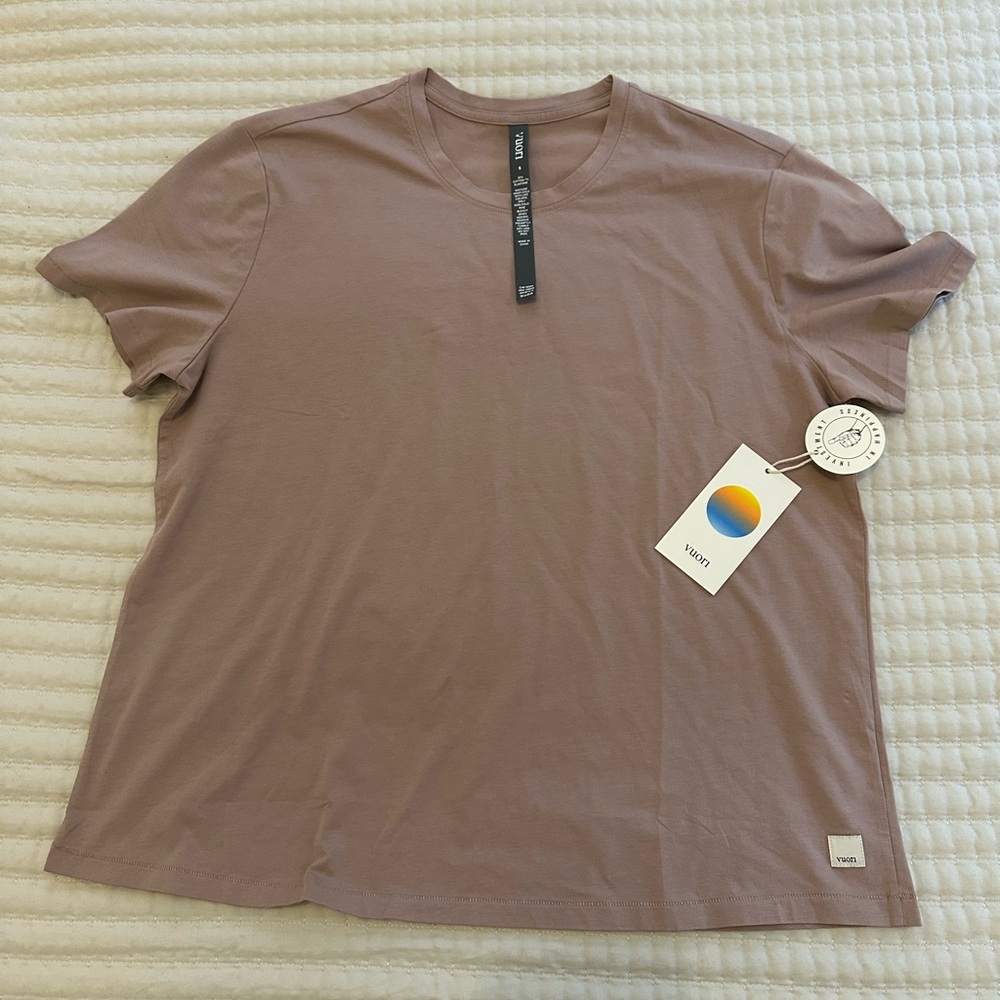 Vuori mauve t shirt size small NWT